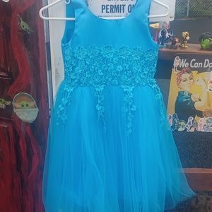Girls dress